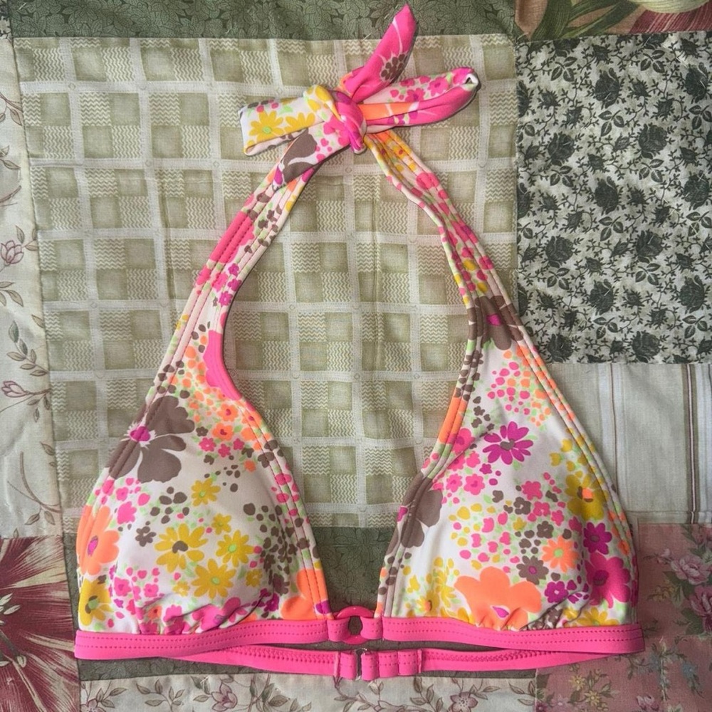 Early 2000s Floral Bikini Halter Top Size Small with Removable Padding 🩷